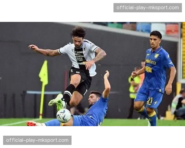 全场比赛结束：萨索洛2-2战平蒙扎，双方门将各献神扑