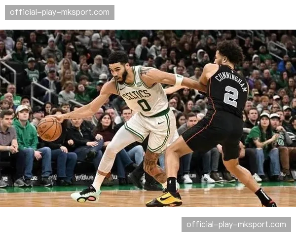 凯尔特人客场挑战热火，东部强强对话影响季后赛排位