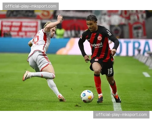 德甲第30轮拜仁主场迎战斯图加特，若取胜多特不胜将提前夺冠